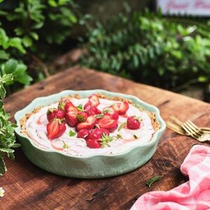 Anthropologie Old Havana Pie Dish